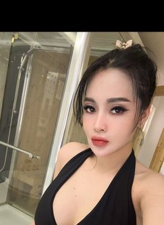 Seren - escort in Dammam Photo 3 of 5