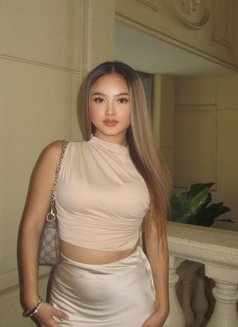 Serena - escort in Jakarta Photo 2 of 4