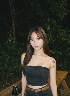 Serfina - Transsexual escort in Manila Photo 3 of 9