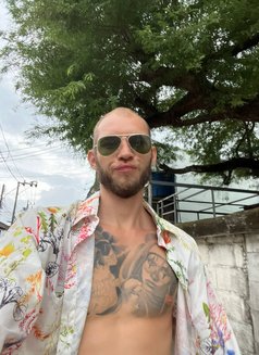 Serge - Male escort in Pattaya Photo 3 of 3