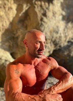 Sergio - Male escort in Ibiza Photo 7 of 8