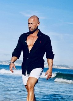 Sergio - Male escort in Ibiza Photo 2 of 5