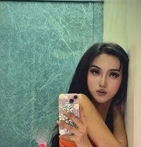 Katherine - Transsexual escort in Bangalore