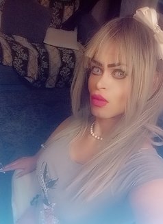 Sernan Bedr - Transsexual escort in Beirut Photo 1 of 15
