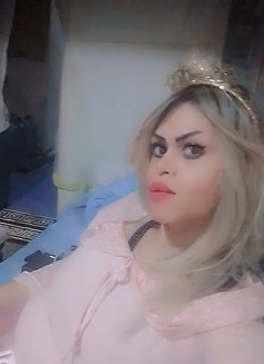 Sernan Bedr - Transsexual escort in Beirut Photo 5 of 15