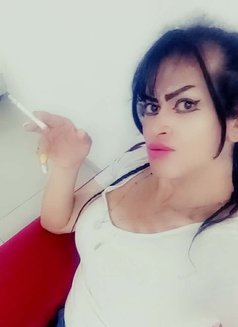 Sernan Bedr - Transsexual escort in Beirut Photo 10 of 15