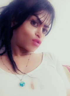 Sernan Bedr - Transsexual escort in Beirut Photo 11 of 15