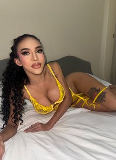 SERVE YOUR QUEEN RIRI - Acompañantes transexual in Dubai Photo 7 of 18