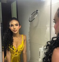 SERVE YOUR QUEEN RIRI - Transsexual escort in Dubai