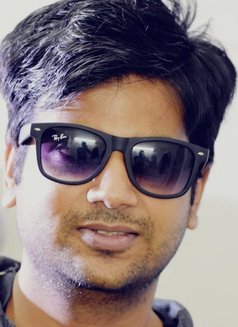 Servendra Chaudhary - Acompañantes masculino in New Delhi Photo 4 of 12