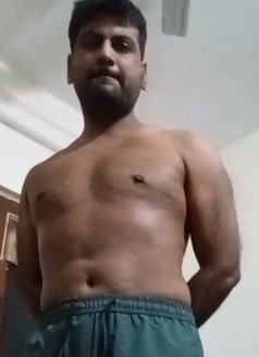 Servendra Chaudhary - Acompañantes masculino in New Delhi Photo 9 of 12