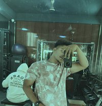Service boy - Acompañantes masculino in Hyderabad
