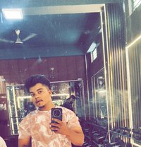 Service boy - Acompañantes masculino in Hyderabad