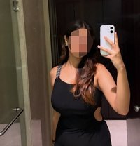 Service - escort in Paris