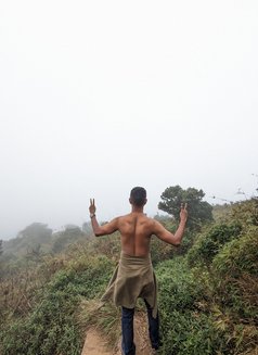 Service for Couples & Girls - Male escort in Dubai Photo 2 of 10