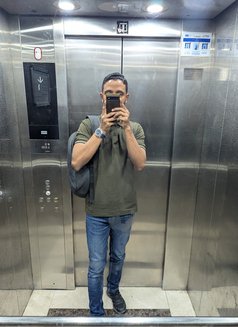 Service for Couples & Girls - Male escort in Dubai Photo 8 of 10