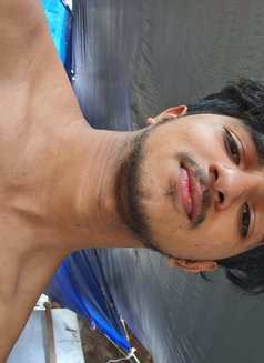 SHAIN: YOUNG, HANDSOME manama - Acompañantes masculino in Al Manama Photo 8 of 10