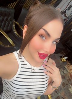 Sese alali - Transsexual escort in Beirut Photo 7 of 11