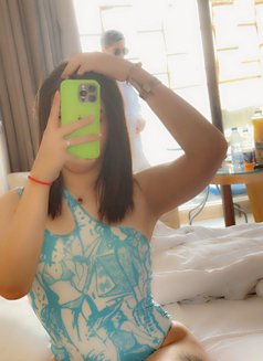 Sese alali - Transsexual escort in Beirut Photo 13 of 13