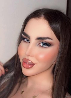 Sese alali - Transsexual escort in Beirut Photo 9 of 10