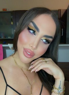 Sese alali - Transsexual escort in Beirut Photo 19 of 20