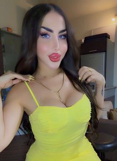 Sese alali - Transsexual escort in Beirut Photo 4 of 14