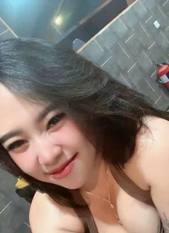 Sesillia - escort in Kuala Lumpur Photo 7 of 10