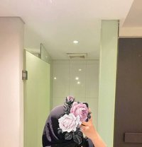 Sesilll - escort in Singapore