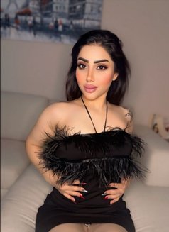 Sesso new in dubai - puta in Dubai Photo 16 of 17