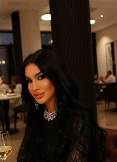 JOZEFINA YOUR QUEEN - Transsexual escort in Riyadh Photo 7 of 10