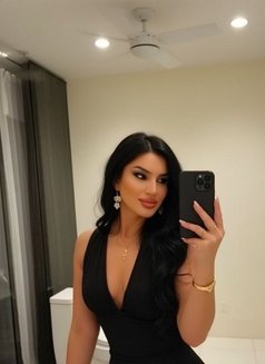 JOZEFINA YOUR QUEEN - Transsexual escort in Riyadh Photo 10 of 10