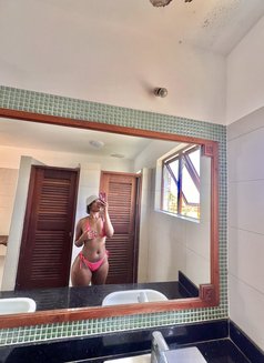 Seven - escort in Nairobi Photo 4 of 5