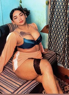 Sewani Karki - Transsexual dominatrix in Kathmandu Photo 9 of 13