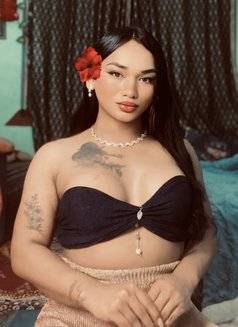 Sewani Karki - Dominadora transexual in Kathmandu Photo 9 of 14