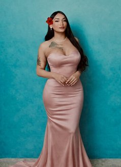 Sewani Karki - Transsexual dominatrix in Kathmandu Photo 16 of 17