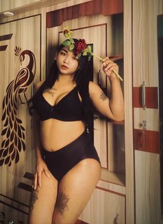 Sewani Karki - Dominadora transexual in Kathmandu Photo 16 of 17