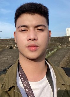 Fresh/Young & Innocent w/ Big Cock - Male escort in Manila Photo 3 of 14