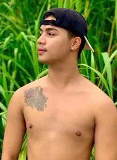 Fresh/Young & Innocent w/ Big Cock - Male escort in Manila Photo 5 of 14