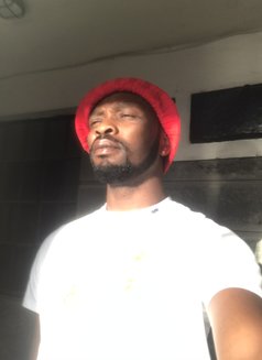 Sex machine - masseur in Nairobi Photo 7 of 9