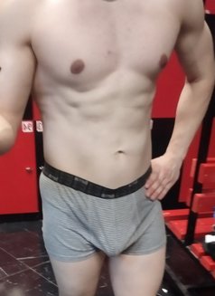 Sexbomb - Male escort in İstanbul Photo 7 of 9