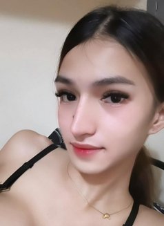 Sexiest Kim - Acompañantes transexual in Makati City Photo 1 of 3