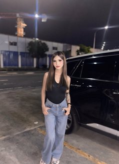 Sexiest Kim - Transsexual escort in Makati City Photo 5 of 5