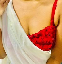 Sexting/Voice/Cam/lesbian/shower cam - escort in Colombo Photo 15 of 16