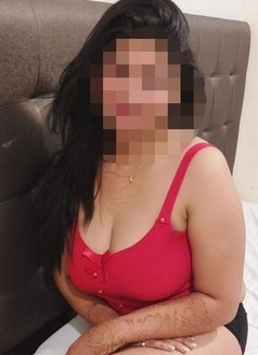 Sexxy Aishwarya 23yrs - puta in Mumbai Photo 1 of 1