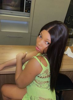 Sexy Amira - puta in Beirut Photo 3 of 3