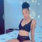 Sexy and Young Classy African Azlina - puta in Hyderabad Photo 3 of 7