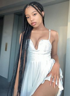 Sexy and Young Classy African Lilly - escort in Bangalore Photo 3 of 7