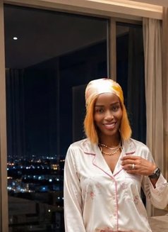 Sexy and Young Classy Girl Lucky - escort in Shanghai Photo 5 of 7