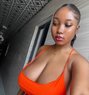 Sexy and Young Classy Girl Sharifah - puta in Hyderabad Photo 1 of 5