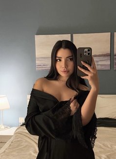 Sexy Aura - escort in Amman Photo 2 of 13